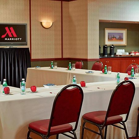 Marriott Hartford/Windsor Airport Hotel Екстериор снимка